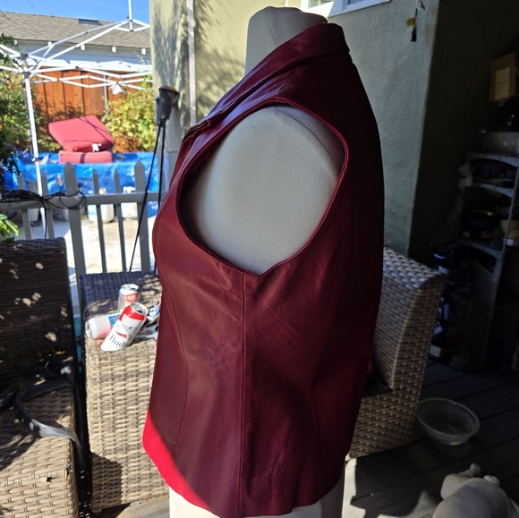 Mark Alan Genuine Red Leather Zip Front Vest – Size Medium - Picture 3 of 8